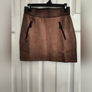 GSTQ Metallic Mini Skirt Bronze Metallic Size M.